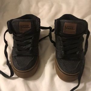 Vans in brown and black